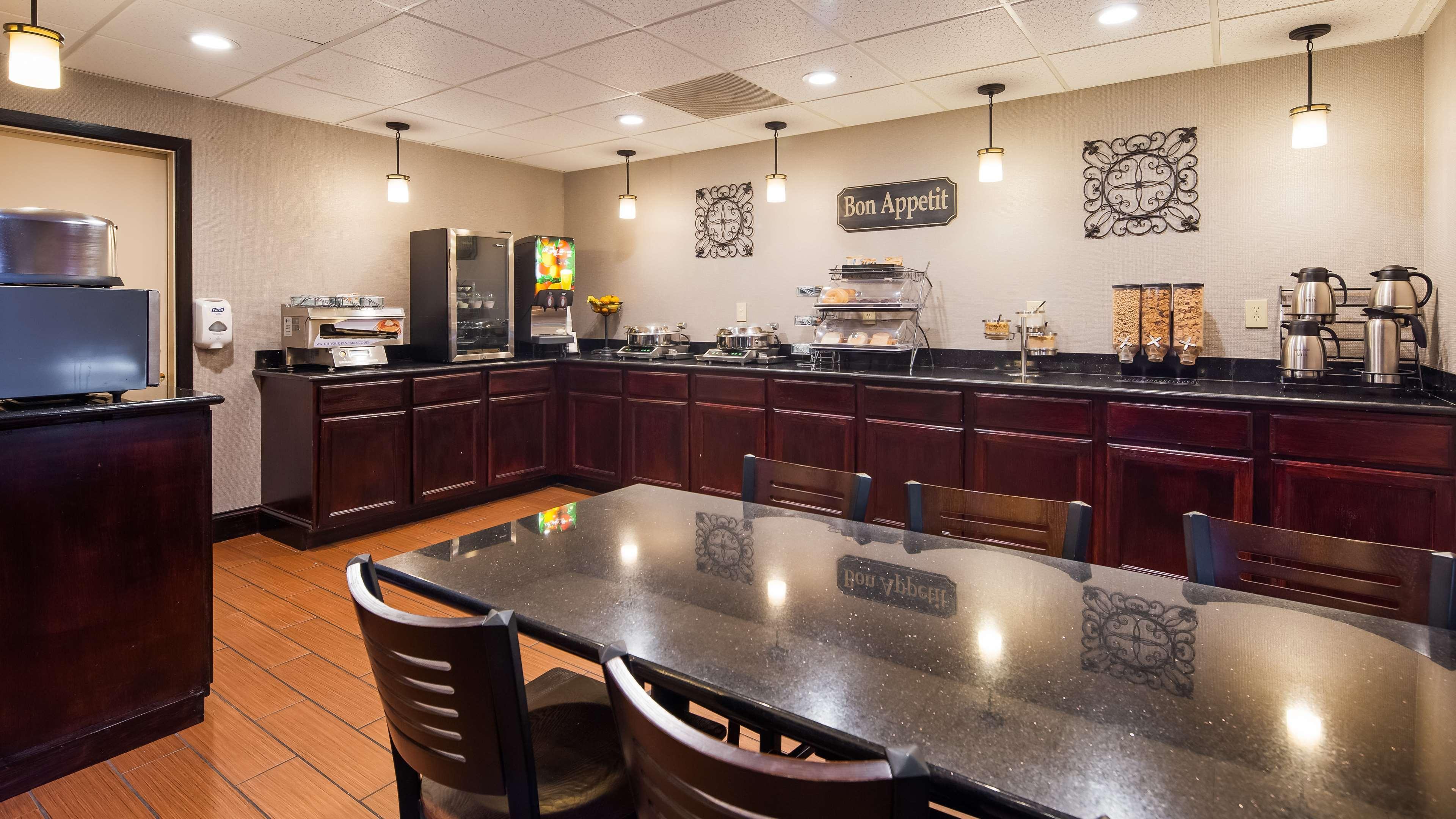 Best Western Plus Russellville Hotel & Suites Esterno foto