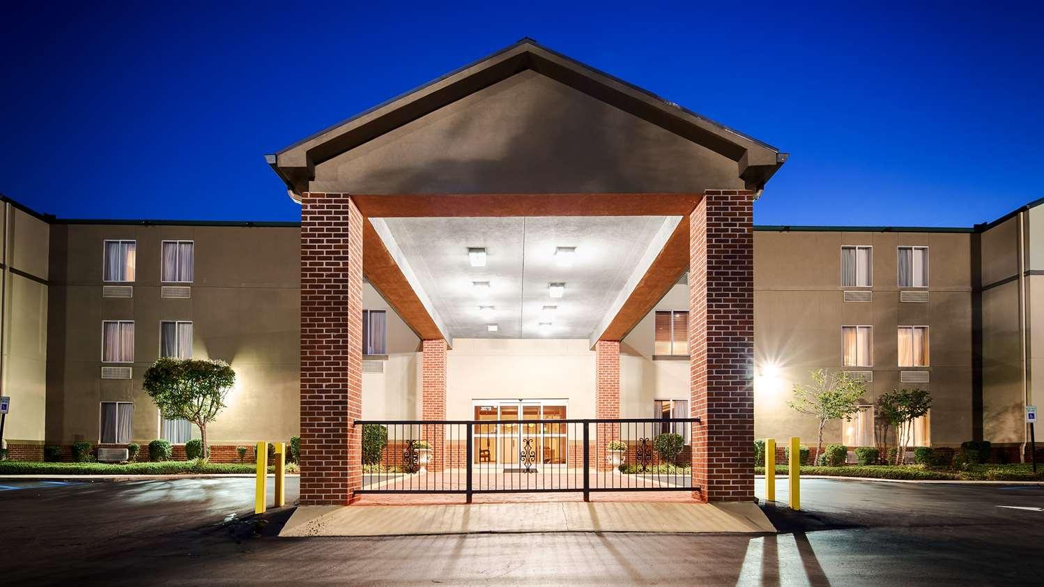 Best Western Plus Russellville Hotel & Suites Esterno foto