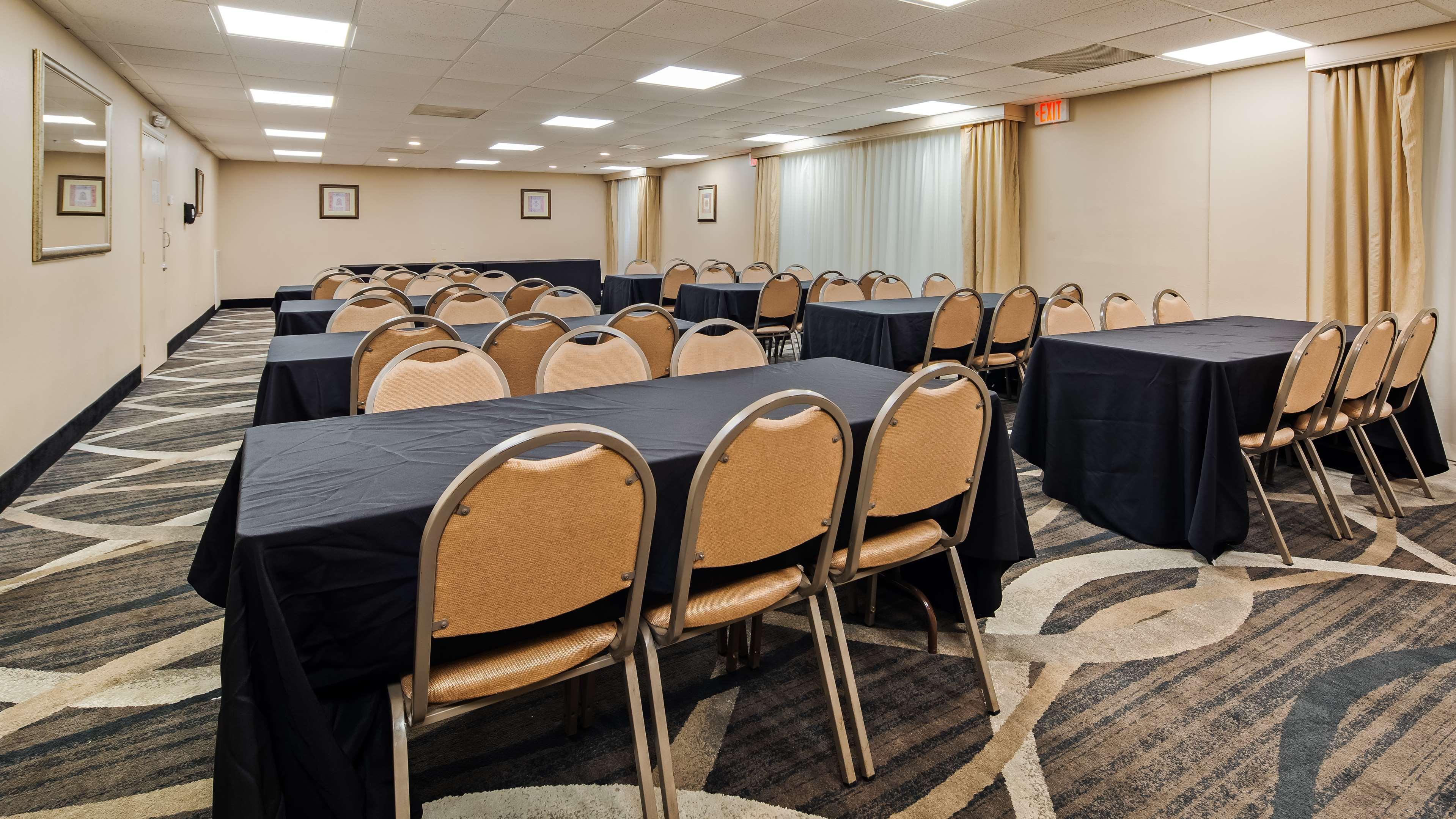Best Western Plus Russellville Hotel & Suites Esterno foto
